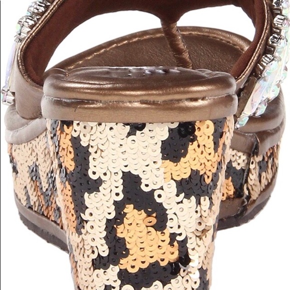 Solddd Outtt - Picture 3 of 7